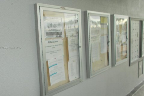 Copropriété à louer à Pembroke Pines, Floride: 1 chambre, 47.75 m2 № 1881766 - photo 4