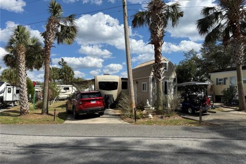 Land in Silver Springs Shores, Florida № 2118425