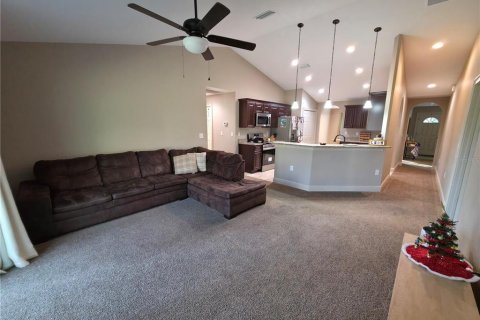 House in Summerfield, Florida 3 bedrooms, 179.67 sq.m. № 2299741 - photo 17