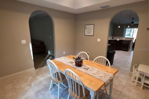 House in Summerfield, Florida 3 bedrooms, 179.67 sq.m. № 2299741 - photo 10