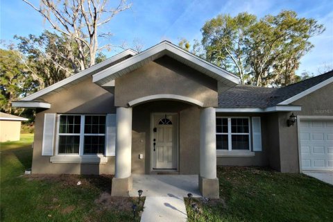 Casa en Summerfield, Florida 3 dormitorios, 179.67 m2 № 2299741