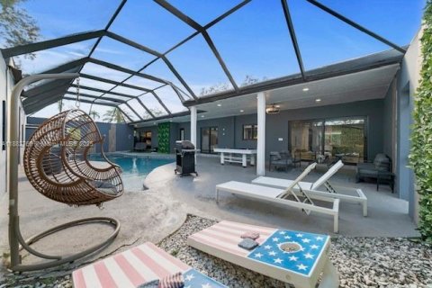 Купить виллу или дом в Катлер-Бей, Флорида 6 спален, 200.02м2, № 1931876 - фото 1