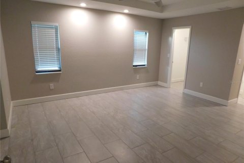 Casa en alquiler en Rotonda, Florida, 4 dormitorios, 187.29 m2 № 1834893 - foto 12