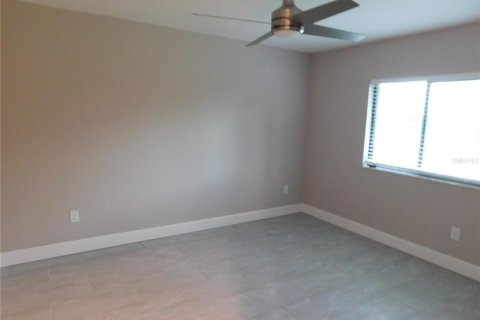 Casa en alquiler en Rotonda, Florida, 4 dormitorios, 187.29 m2 № 1834893 - foto 21