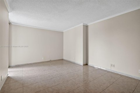 Condo in Aventura, Florida, 2 bedrooms  № 1970490 - photo 23
