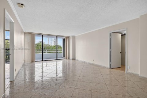 Condo in Aventura, Florida, 2 bedrooms  № 1970490 - photo 9