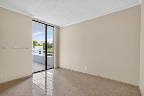 Condo in Aventura, Florida, 2 bedrooms  № 1970490 - photo 27
