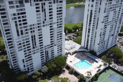 Condo in Aventura, Florida, 2 bedrooms  № 1970490 - photo 2