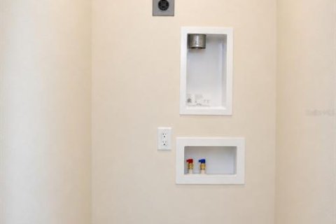 Touwnhouse à vendre à Tampa, Floride: 3 chambres, 161.37 m2 № 2138190 - photo 9