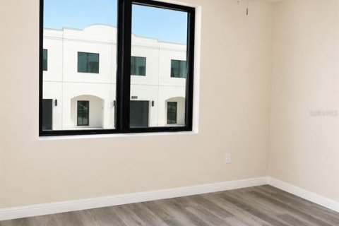 Touwnhouse à vendre à Tampa, Floride: 3 chambres, 161.37 m2 № 2138190 - photo 24