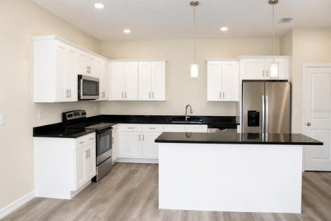 Touwnhouse à vendre à Tampa, Floride: 3 chambres, 161.37 m2 № 2138190 - photo 6