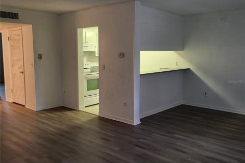Condominio en alquiler en Largo, Florida, 2 dormitorios, 77.76 m2 № 1556624 - foto 2