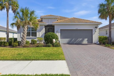House in Port Charlotte, Florida 3 bedrooms, 203.46 sq.m. № 2103612