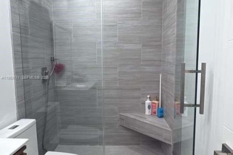 Condominio en venta en Hollywood, Florida, 2 dormitorios, 89.93 m2 № 2019988 - foto 14