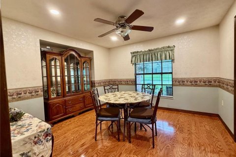House in Valrico, Florida 4 bedrooms, 238.85 sq.m. № 2258260 - photo 9