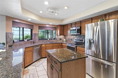 House in Valrico, Florida 4 bedrooms, 238.85 sq.m. № 2258260 - photo 21