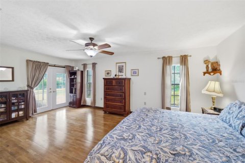 House in Valrico, Florida 4 bedrooms, 238.85 sq.m. № 2258260 - photo 24