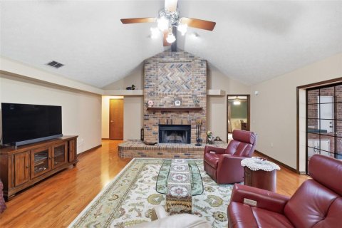 House in Valrico, Florida 4 bedrooms, 238.85 sq.m. № 2258260 - photo 14