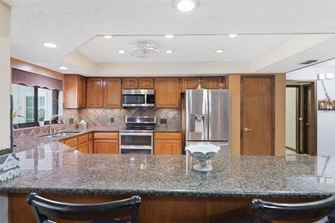 House in Valrico, Florida 4 bedrooms, 238.85 sq.m. № 2258260 - photo 19