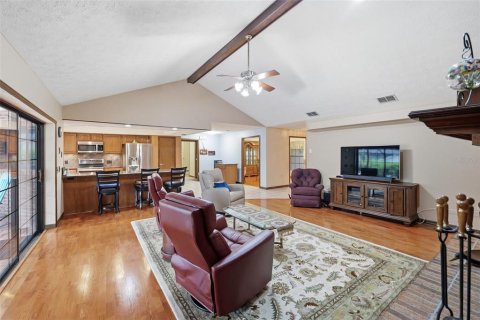 House in Valrico, Florida 4 bedrooms, 238.85 sq.m. № 2258260 - photo 12
