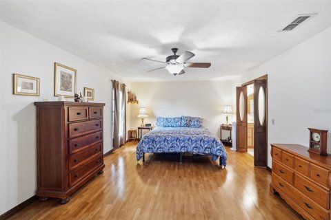 House in Valrico, Florida 4 bedrooms, 238.85 sq.m. № 2258260 - photo 23