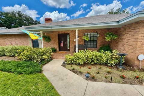 House in Valrico, Florida 4 bedrooms, 238.85 sq.m. № 2258260 - photo 2