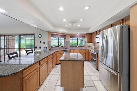 House in Valrico, Florida 4 bedrooms, 238.85 sq.m. № 2258260 - photo 20