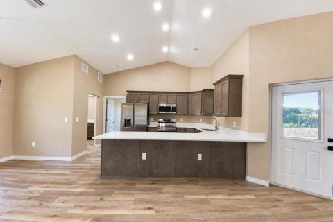 Villa ou maison à vendre à Lakeland, Floride: 3 chambres, 142.05 m2 № 2415254 - photo 4