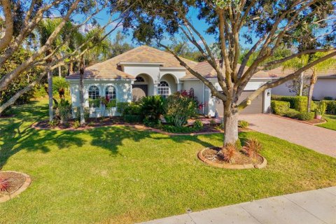 Casa en Bradenton, Florida 4 dormitorios, 258.27 m2 № 2127944