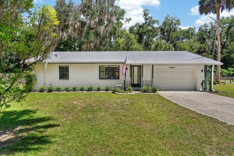 House in Satsuma, Florida 2 bedrooms, 97.55 sq.m. № 2364799
