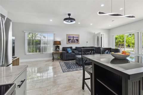 Villa ou maison à vendre à Saint Pete Beach, Floride: 3 chambres, 148.64 m2 № 1626350 - photo 14