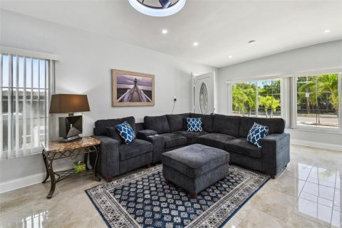 Villa ou maison à vendre à Saint Pete Beach, Floride: 3 chambres, 148.64 m2 № 1626350 - photo 15