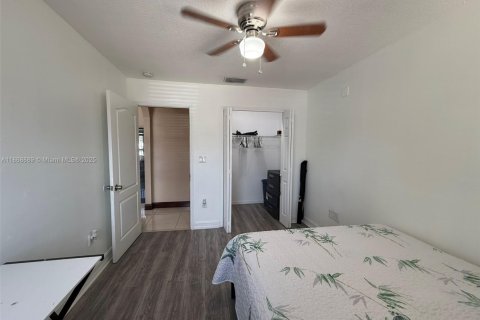 Купить виллу или дом в Хомстед, Флорида 4 спальни, 145.11м2, № 1896538 - фото 11