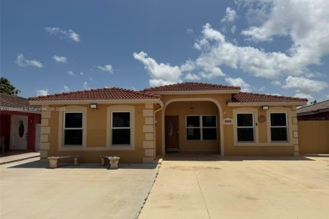 Купить виллу или дом в Хомстед, Флорида 4 спальни, 145.11м2, № 1896538 - фото 3