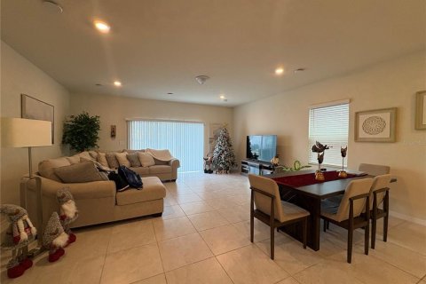 Adosado en venta en Kissimmee, Florida, 3 dormitorios, 163.51 m2 № 1734069 - foto 9