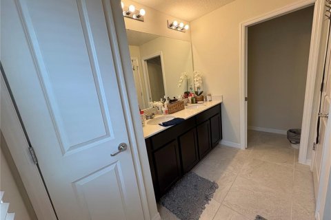 Adosado en venta en Kissimmee, Florida, 3 dormitorios, 163.51 m2 № 1734069 - foto 16