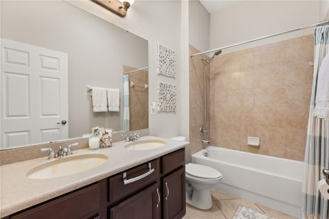 House in Winter Garden, Florida 4 bedrooms, 234.67 sq.m. № 1826630 - photo 23