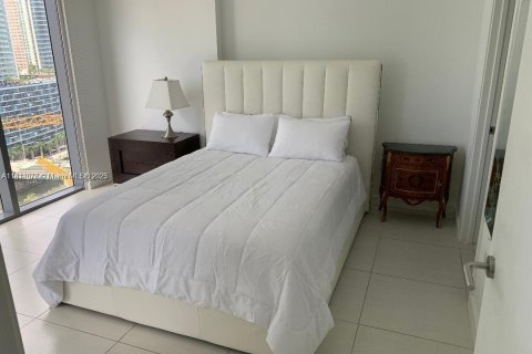 Condo in Miami, Florida, 1 bedroom  № 1762838 - photo 6