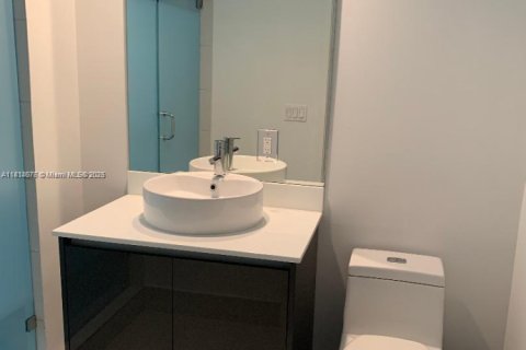Condo in Miami, Florida, 1 bedroom  № 1762838 - photo 10