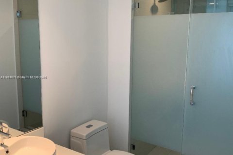 Condo in Miami, Florida, 1 bedroom  № 1762838 - photo 8
