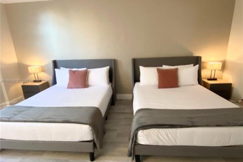 Condominio en alquiler en Hollywood, Florida, 2 dormitorios, 126.16 m2 № 2054226 - foto 5