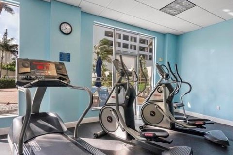 Condominio en alquiler en Hollywood, Florida, 2 dormitorios, 126.16 m2 № 2054226 - foto 14