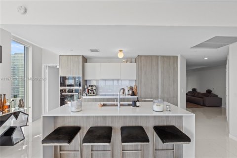Condominio en venta en Miami, Florida, 3 dormitorios, 173.54 m2 № 2032018 - foto 4