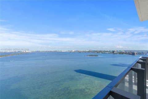 Condominio en venta en Miami, Florida, 3 dormitorios, 173.54 m2 № 2032018 - foto 21