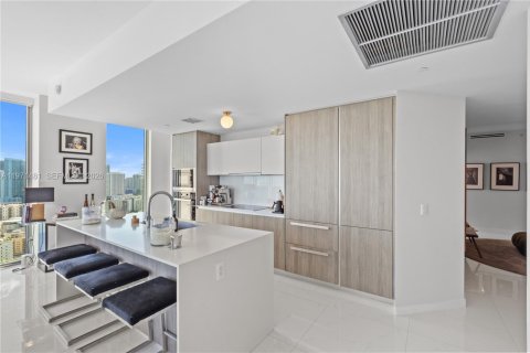 Condominio en venta en Miami, Florida, 3 dormitorios, 173.54 m2 № 2032018 - foto 5