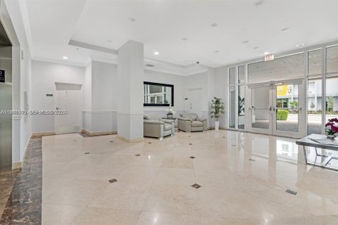 Copropriété à louer à Miami, Floride: 1 chambre, 72.56 m2 № 2001295 - photo 2