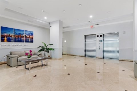 Copropriété à louer à Miami, Floride: 1 chambre, 72.56 m2 № 2001295 - photo 4