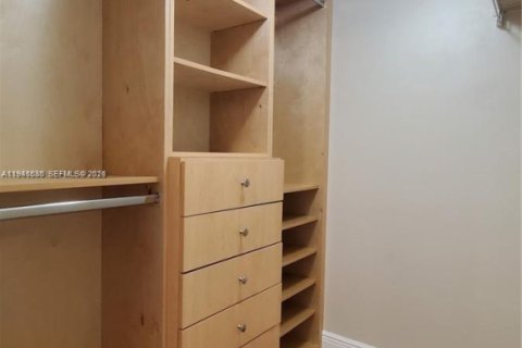 Copropriété à louer à Miami, Floride: 1 chambre, 72.56 m2 № 2001295 - photo 20