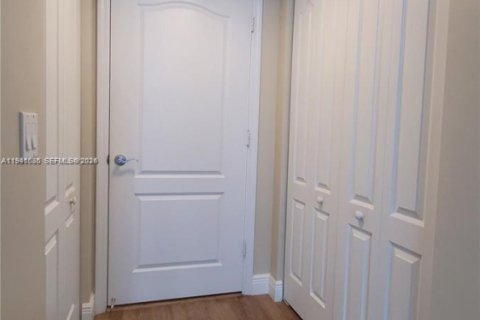 Copropriété à louer à Miami, Floride: 1 chambre, 72.56 m2 № 2001295 - photo 19