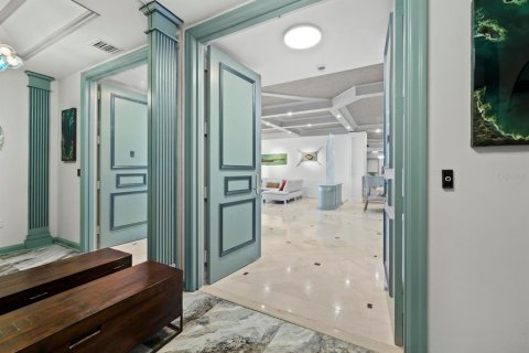 Copropriété à vendre à Longboat Key, Floride: 2 chambres, 244.7 m2 № 1651693 - photo 3